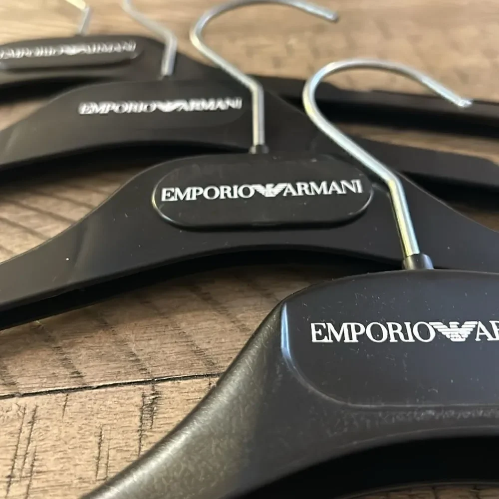 Emporio Armani Shirt 👚 & Sweater Hangars (1 w/ velvet) Set of 4 Get Organized.
